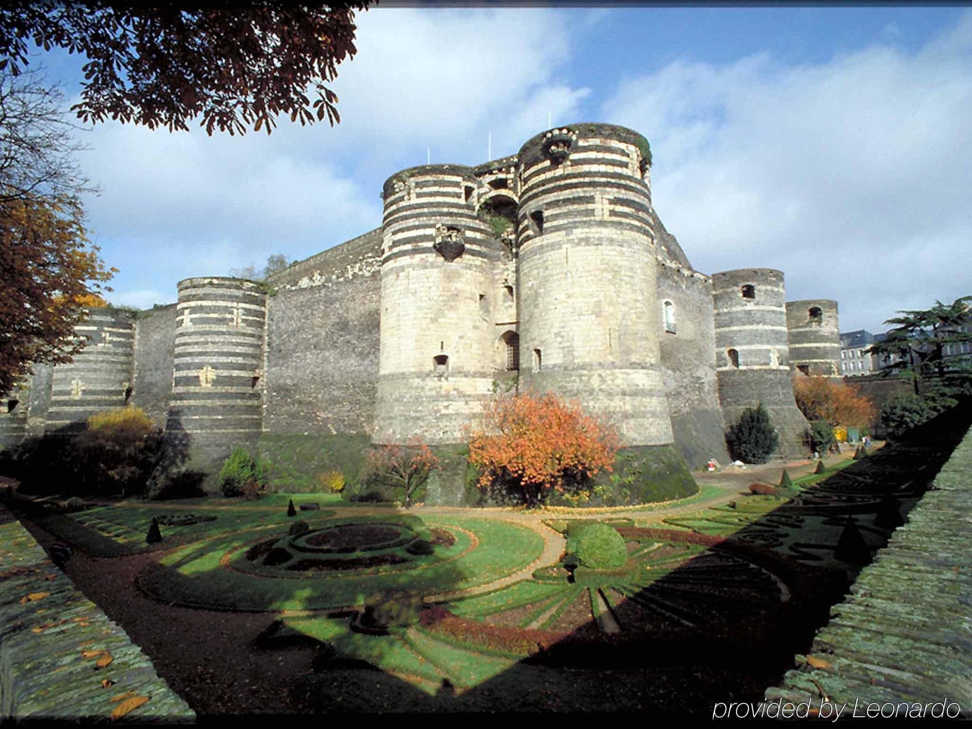 Ibis Angers Centre Chateau Bagian luar foto